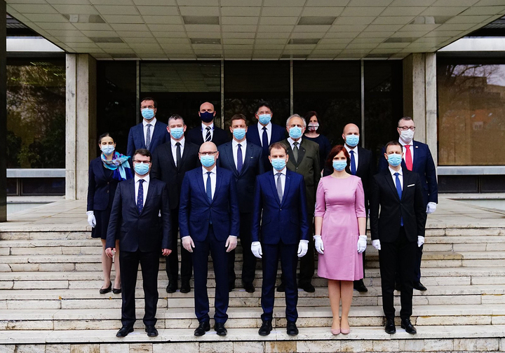 Au Revoir Mafia – Egyszerű emberek és az új szlovák kormány 